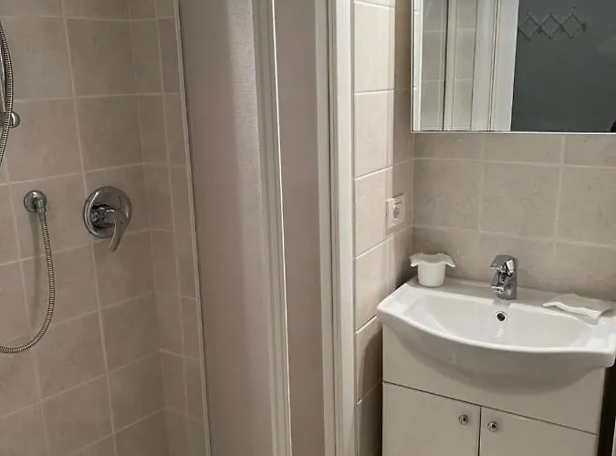 La Torretta A San Terenzo Pensionat