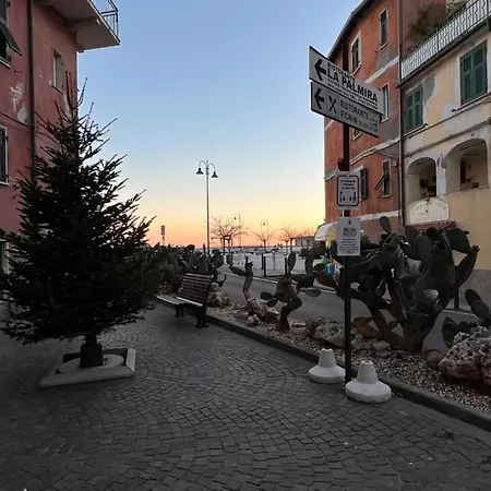La Torretta A San Terenzo Gasthof